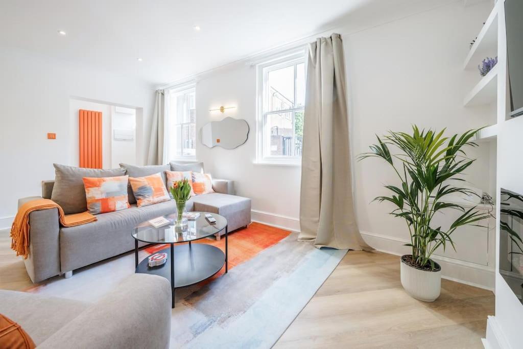 House 10 Mins To Tower Bridge Hot Tub & Parking Villa Londen Buitenkant foto