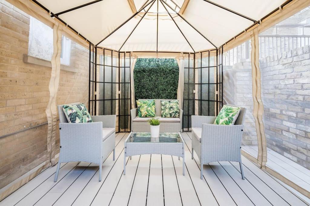 House 10 Mins To Tower Bridge Hot Tub & Parking Villa Londen Buitenkant foto