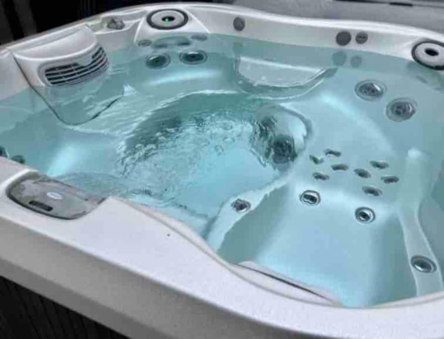 House 10 Mins To Tower Bridge Hot Tub & Parking Villa Londen Buitenkant foto