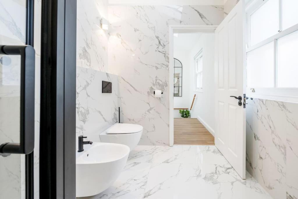 House 10 Mins To Tower Bridge Hot Tub & Parking Villa Londen Buitenkant foto