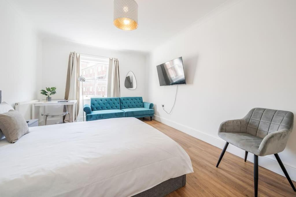 House 10 Mins To Tower Bridge Hot Tub & Parking Villa Londen Buitenkant foto
